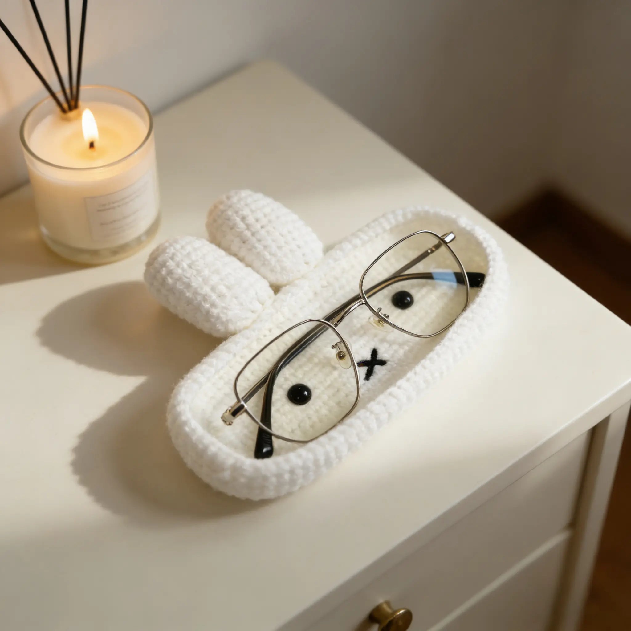Cute Crochet Animal Glasses Holder for Stylish Eyewear Storage and Desk Decor